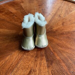 Boots UGG